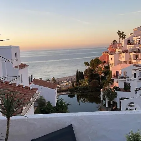 Capistrano Playa نيرخا